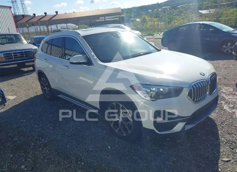 2021 BMW X1 фото