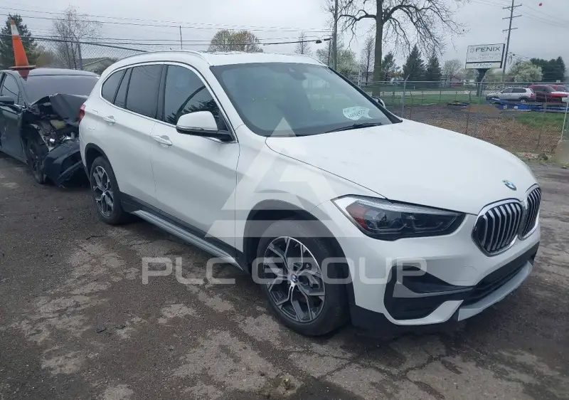 2021 BMW X1 фото