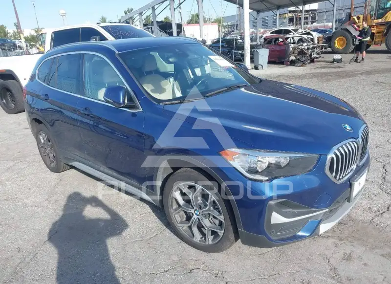 2021 BMW X1 фото