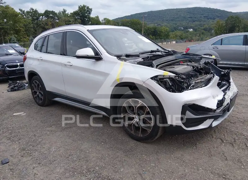 2021 BMW X1 photo
