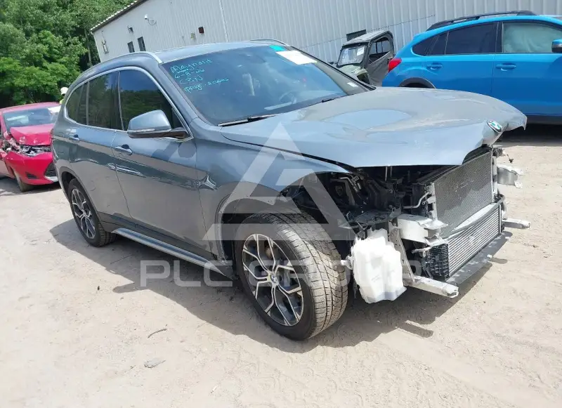 2021 BMW X1 фото