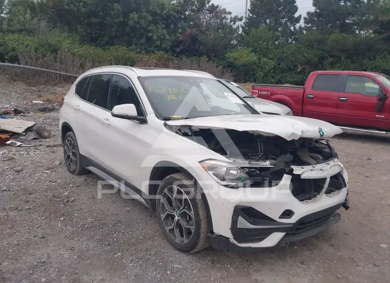 2021 BMW X1 фото