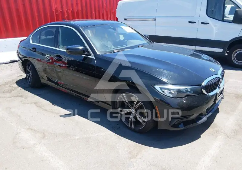 2021 BMW 330 photo