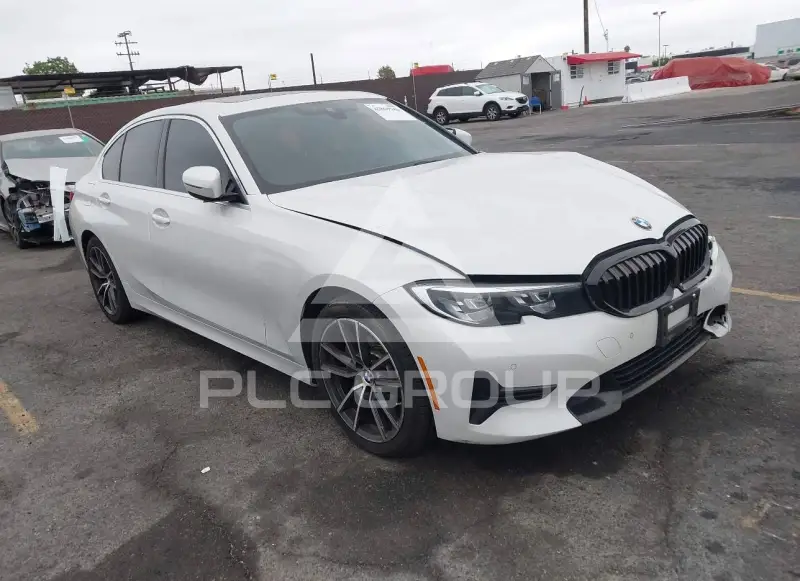 2021 BMW 330 photo