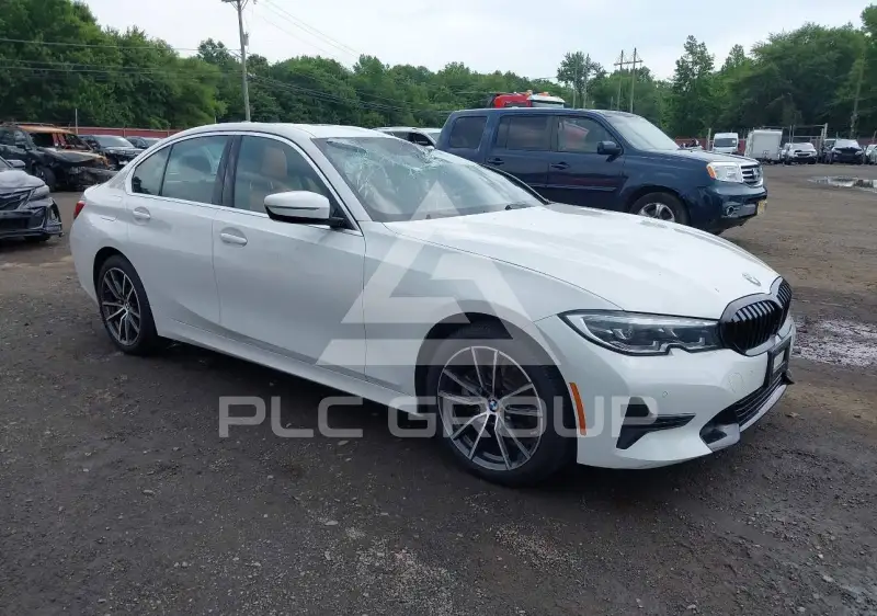 2021 BMW 330 photo