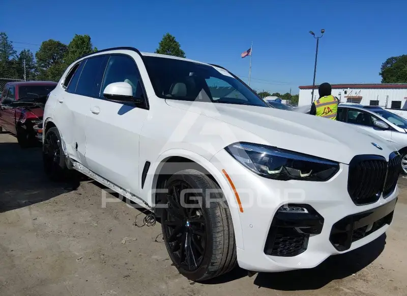 2021 BMW X5 фото