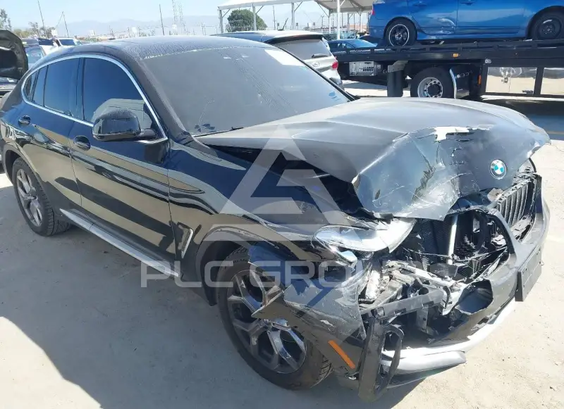 2021 BMW X4 photo