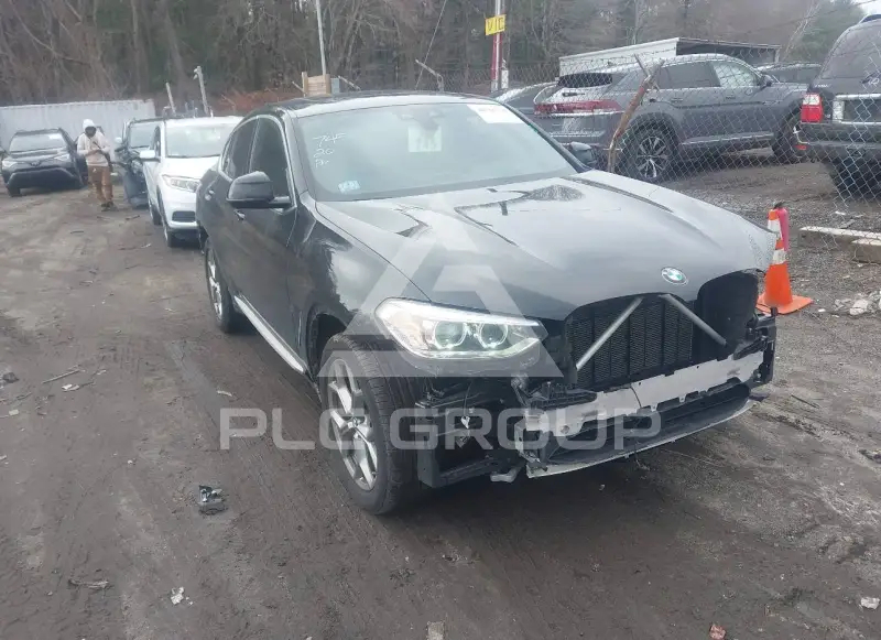 2021 BMW X4 photo