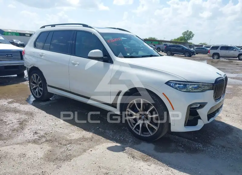 2021 BMW X7 фото