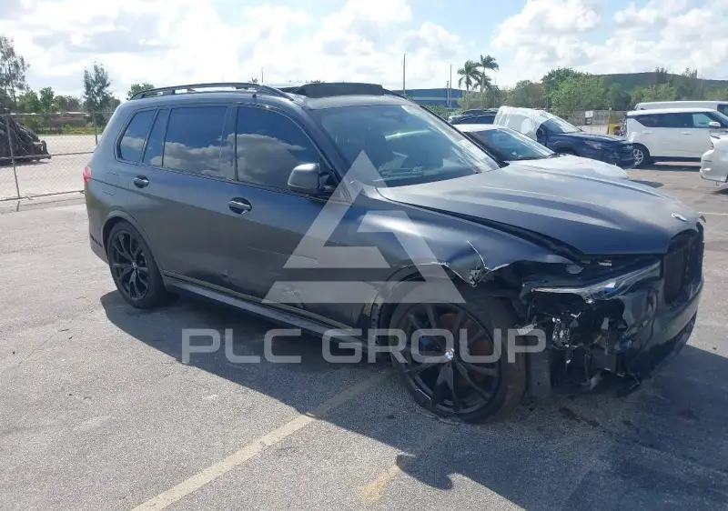 2021 BMW X7 фото