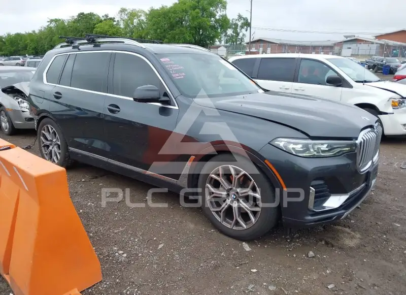 2021 BMW X7 фото