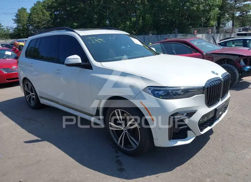 2021 BMW X7 фото