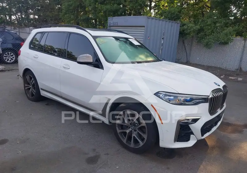 2021 BMW X7 фото