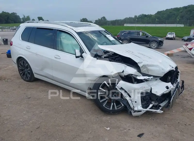 2021 BMW X7 фото
