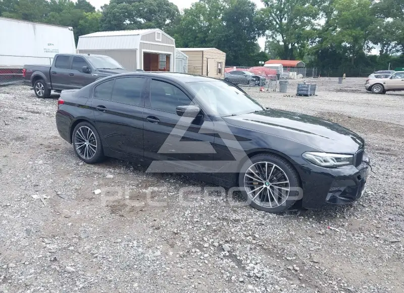 2021 BMW 530 фото