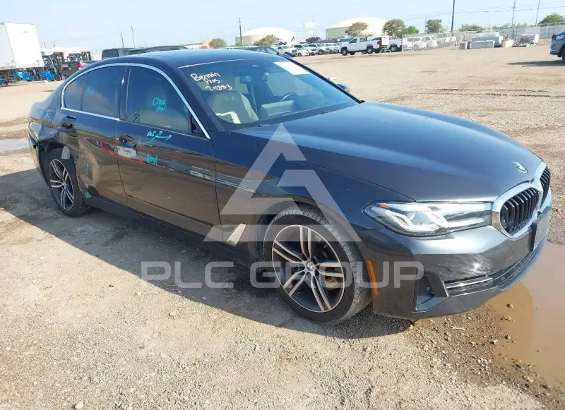 2021 BMW 530 фото