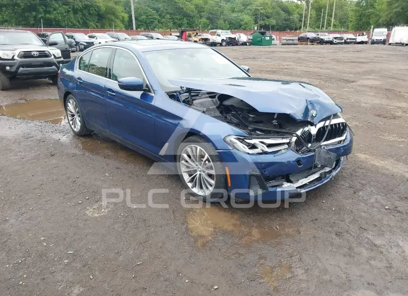 2021 BMW 530 фото