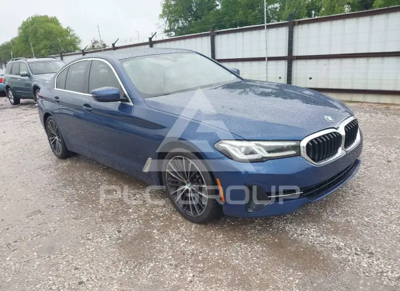 2021 BMW 530 фото