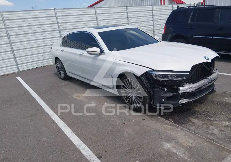 2021 BMW 740 фото
