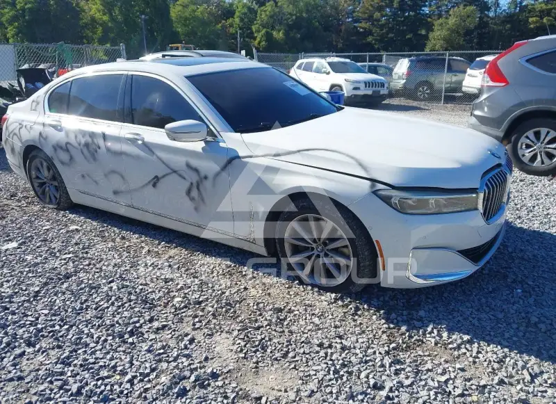 2021 BMW 740 фото