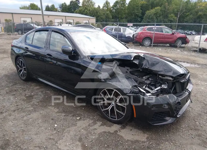 2021 BMW 540 фото