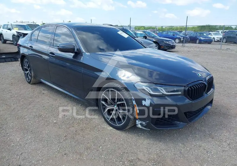 2021 BMW 540 фото