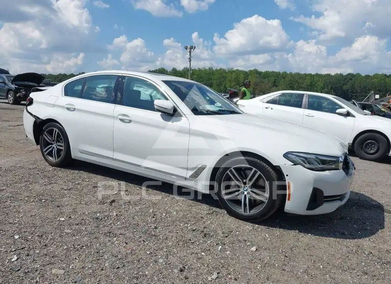 2021 BMW 540 фото