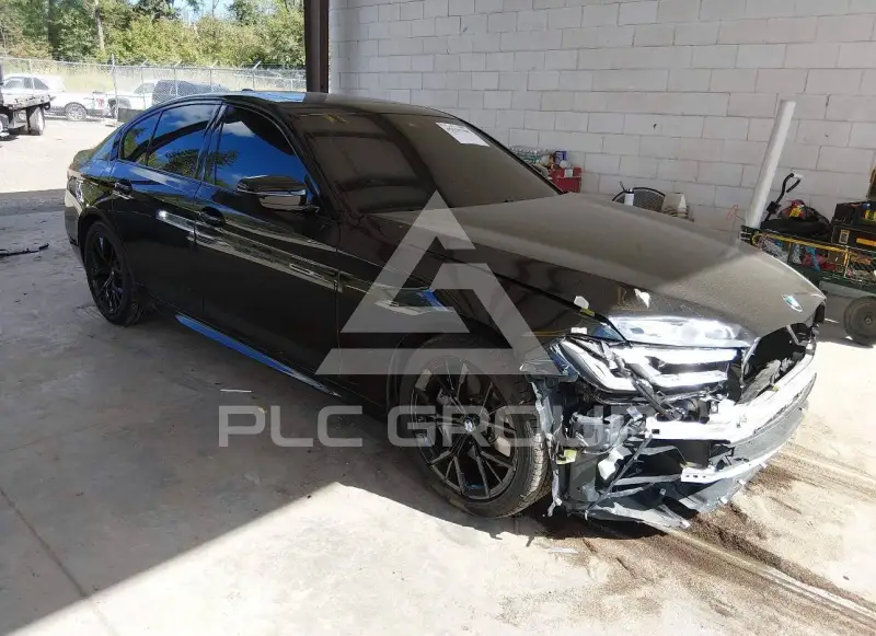2021 BMW 540 фото