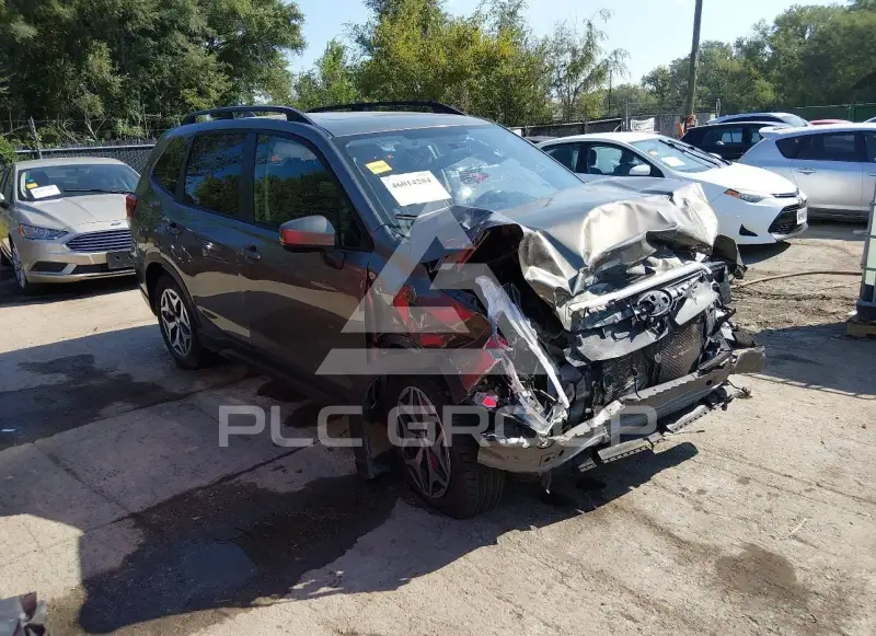 2021 Subaru Forester photo