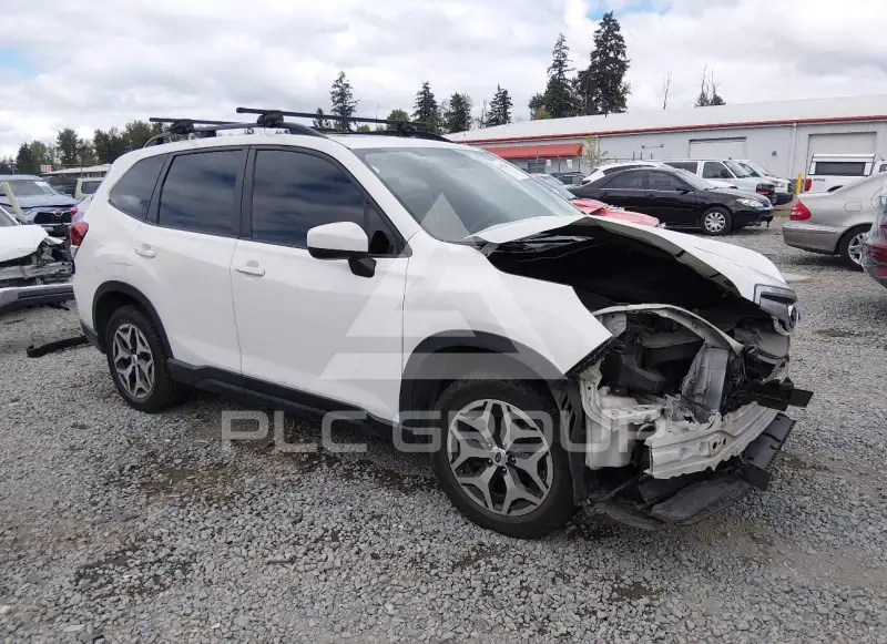 2021 Subaru Forester photo