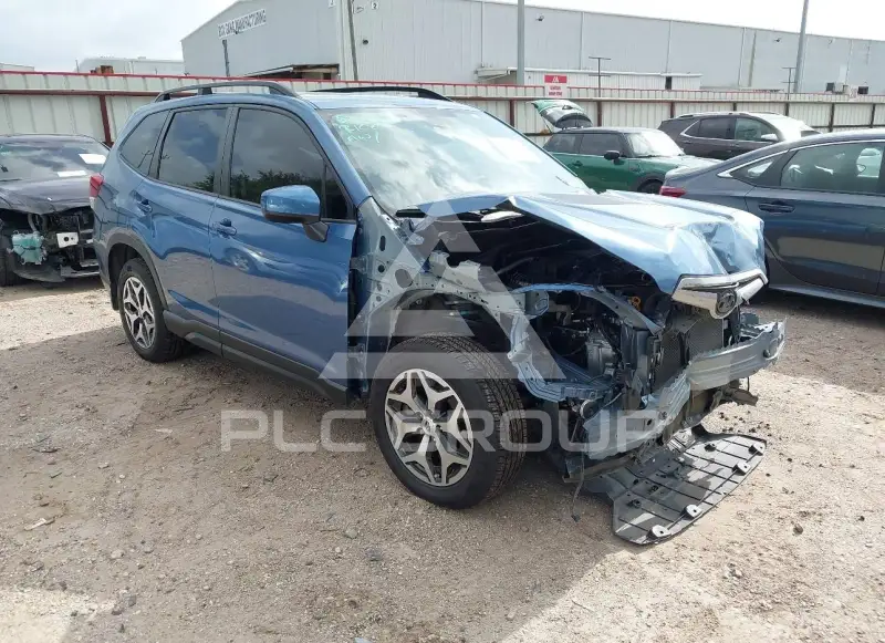 2021 Subaru Forester photo