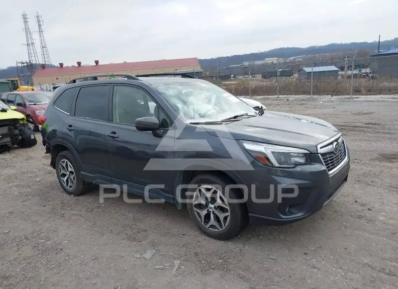 2021 Subaru Forester photo