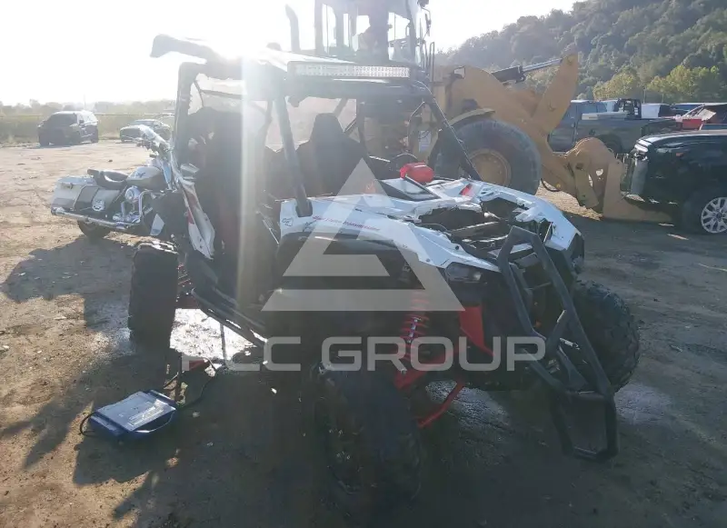 2021 Honda SXS1000 photo