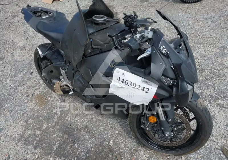 2021 Honda CBR1000 photo