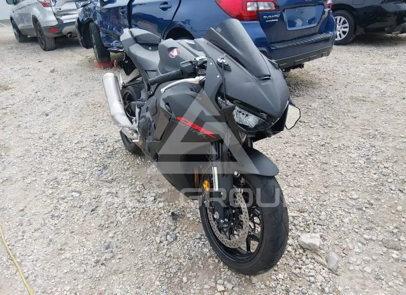 2021 Honda CBR1000 фото