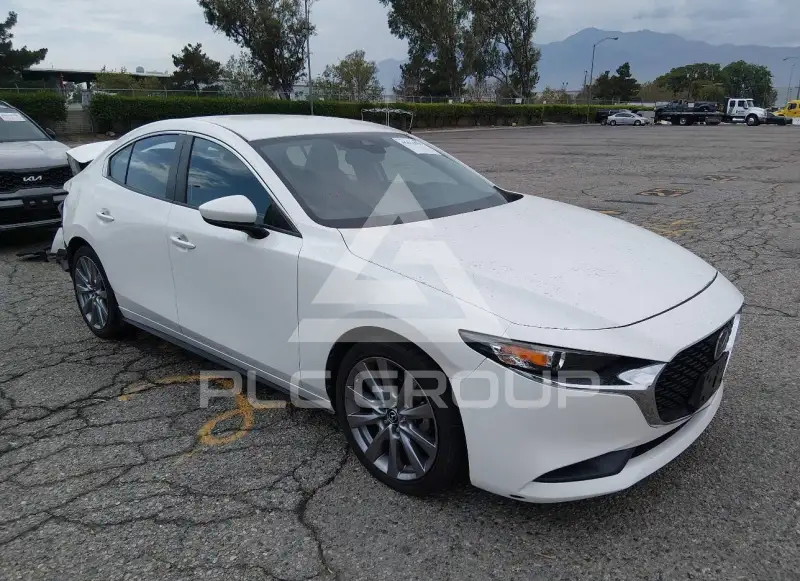 2021 Mazda 3 photo
