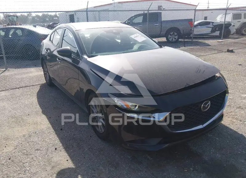 2021 Mazda 3 photo