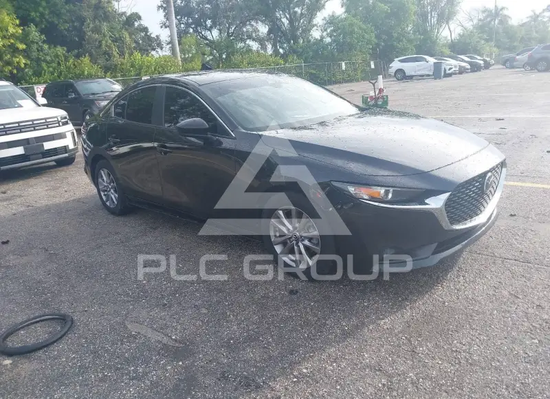 2021 Mazda 3 photo