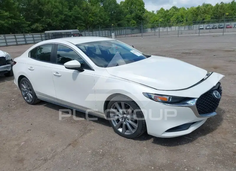 2021 Mazda 3 photo