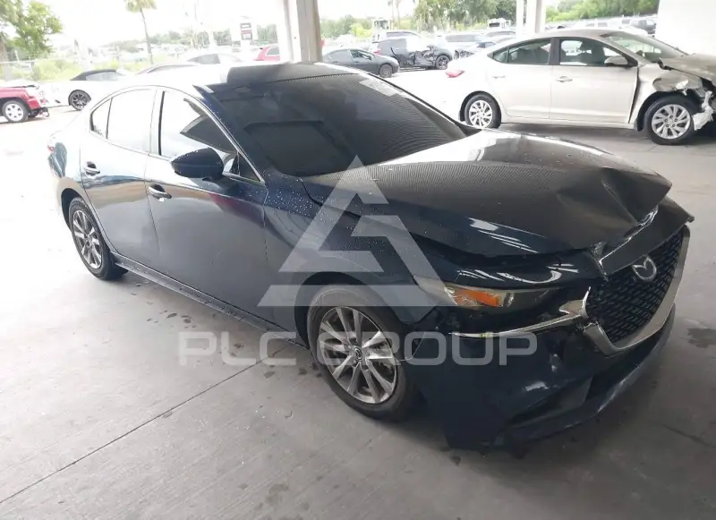 2021 Mazda 3 photo