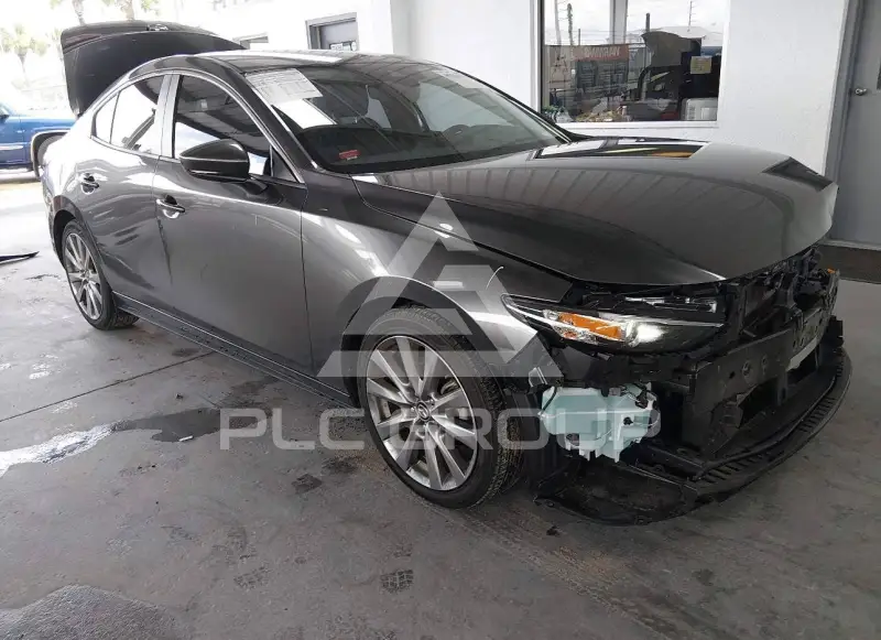 2021 Mazda 3 photo