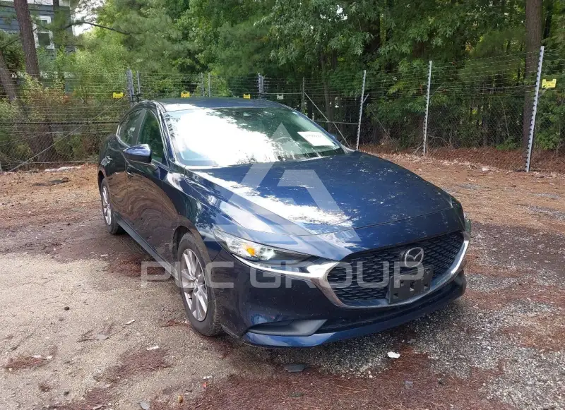 2021 Mazda 3 photo
