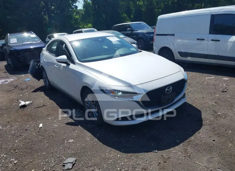2021 Mazda 3 photo