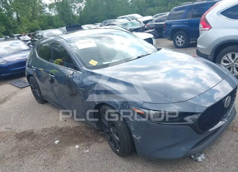 2021 Mazda 3 photo