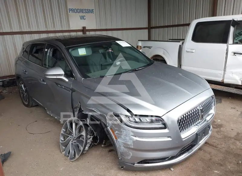 2021 Lincoln NAUTILUS photo