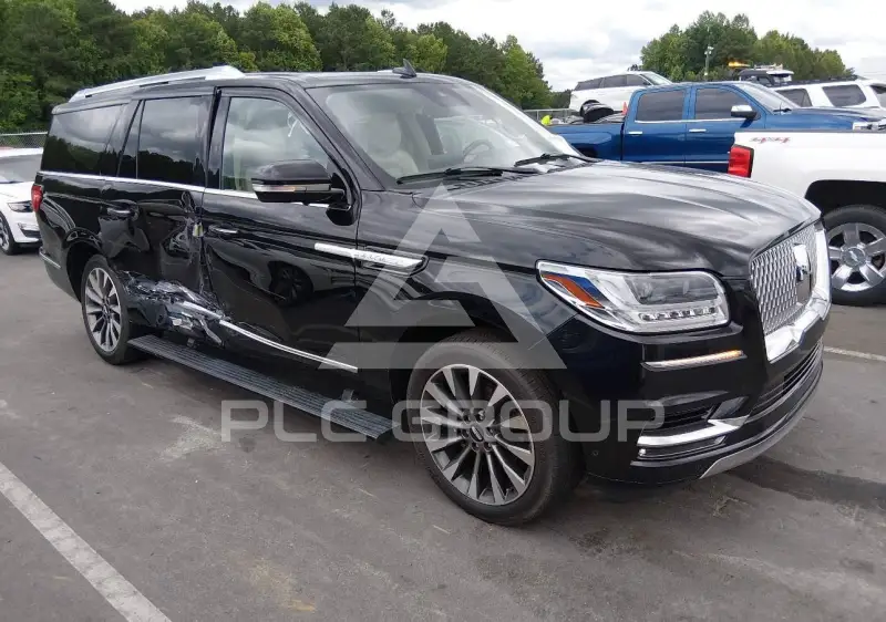 2021 Lincoln NAVIGATOR photo