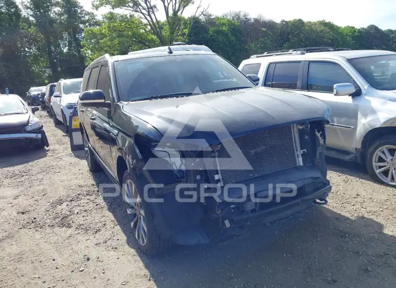 2021 Lincoln NAVIGATOR photo
