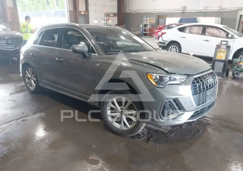 2021 Audi Q3 фото