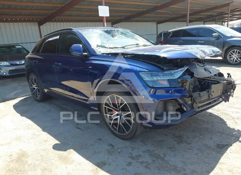 2021 Audi Q8 фото