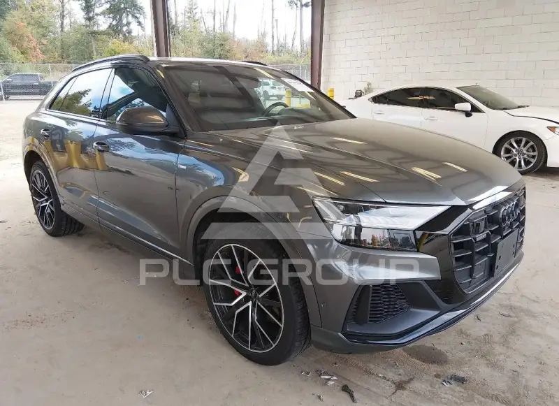 2021 Audi Q8 фото